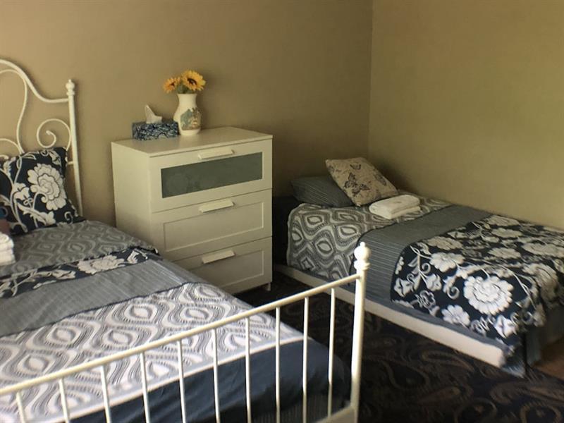 Brother Li Homestay Калґарі Екстер'єр фото